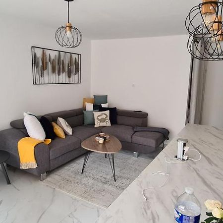 En Exclusivite T3 A 2 Pas Des Plages De St Raphael Saint-Raphaël Eksteriør billede
